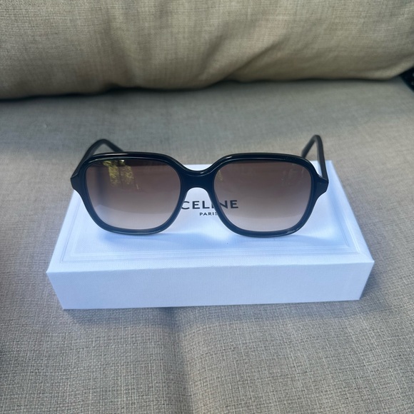 Celine Oversize Gradient Sunglasses - Picture 11 of 14